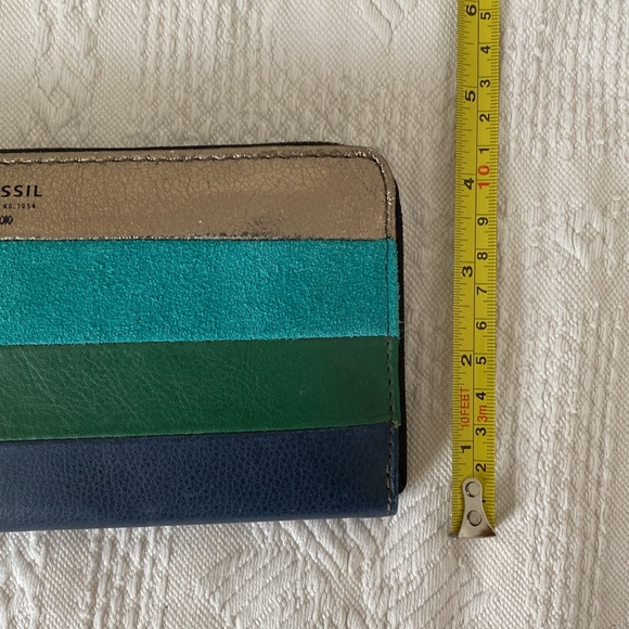 NWOT Fossil wristlet - Picture 7 of 8